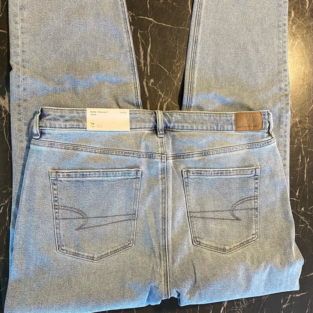NWT American eagle mom jeans